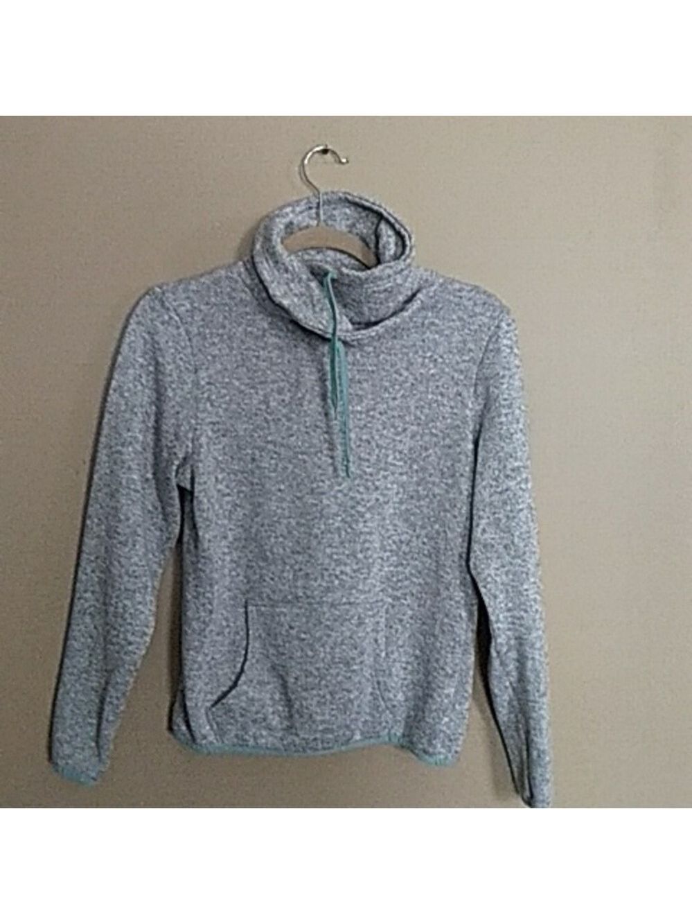 Eastpeak sweater size small